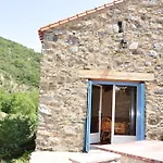 La Bergerie Et La Grange Du Moulin De Tredos Vélieux