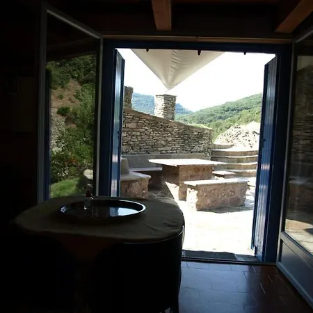 La Bergerie Et La Grange Du Moulin De Tredos *