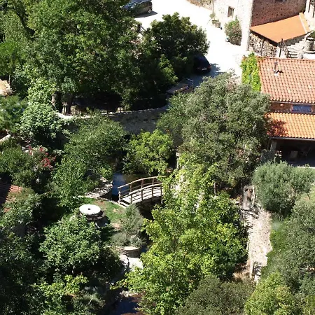 La Bergerie Et La Grange Du Moulin De Tredos Vélieux