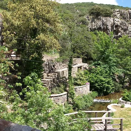 La Bergerie Et La Grange Du Moulin De Tredos