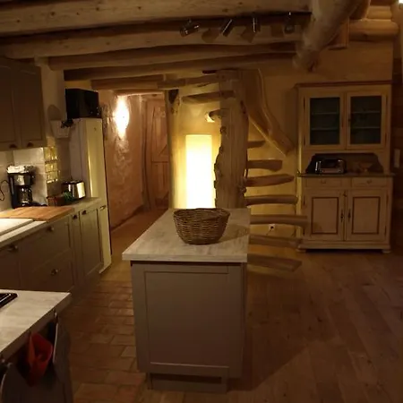 La Bergerie Et La Grange Du Moulin De Tredos