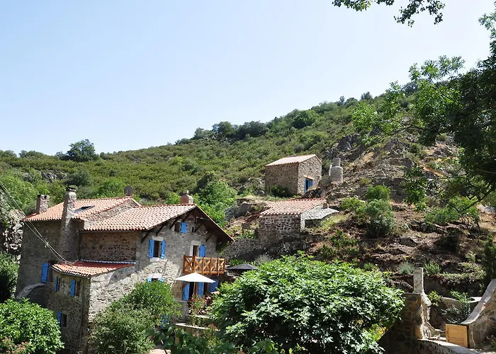 Feriehus La Bergerie Et La Grange Du Moulin De Tredos Vélieux