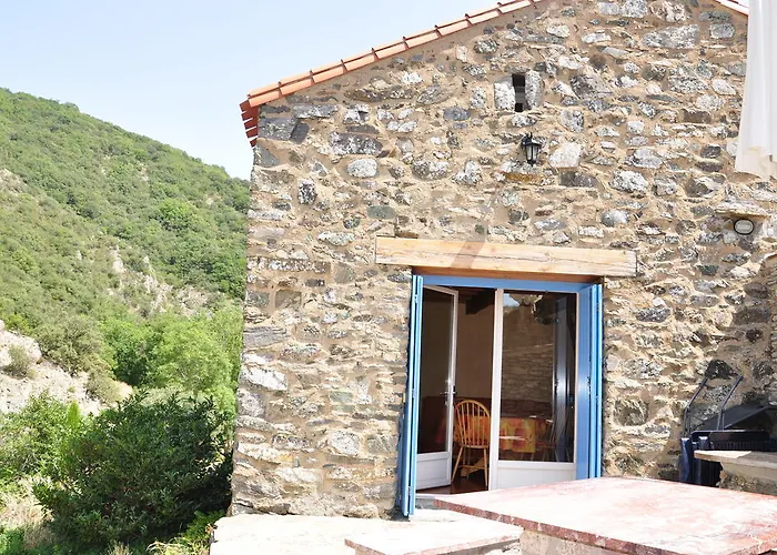 La Bergerie Et La Grange Du Moulin De Tredos Vélieux