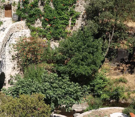 La Bergerie Et La Grange Du Moulin De Tredos