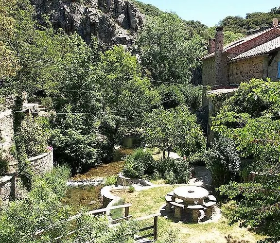 La Bergerie Et La Grange Du Moulin De Tredos Nyaraló *