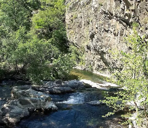 La Bergerie Et La Grange Du Moulin De Tredos Nyaraló Vélieux