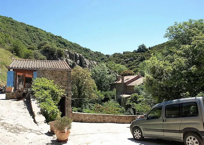 La Bergerie Et La Grange Du Moulin De Tredos * Vélieux
